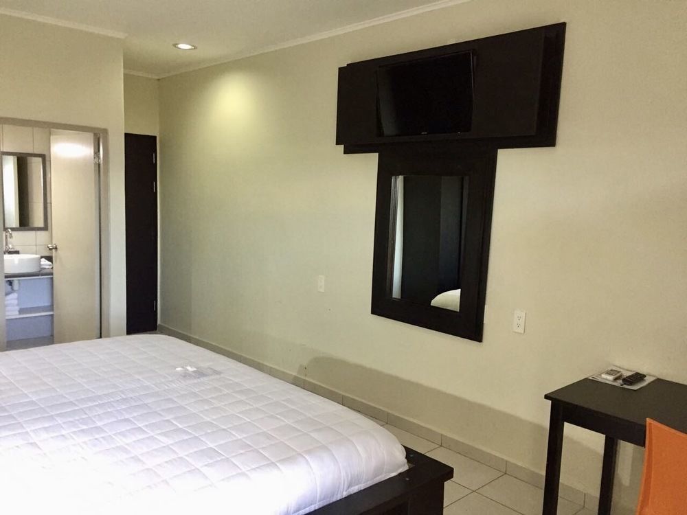 Curacao Airport Hotel วิลเลมสตัด ภายนอก รูปภาพ